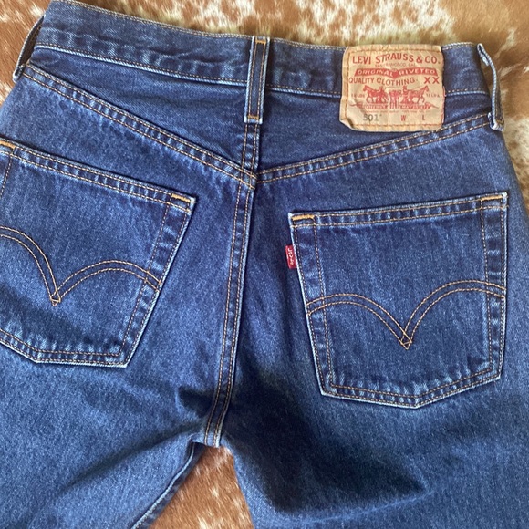 Levi’s 501 Knee Length Short - Picture 8 of 13